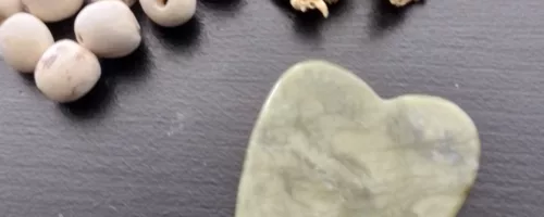 Gua sha en jade- 刮痧-