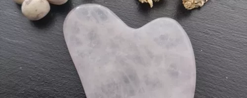 Gua sha en quartz rose-刮痧-(guā shā).