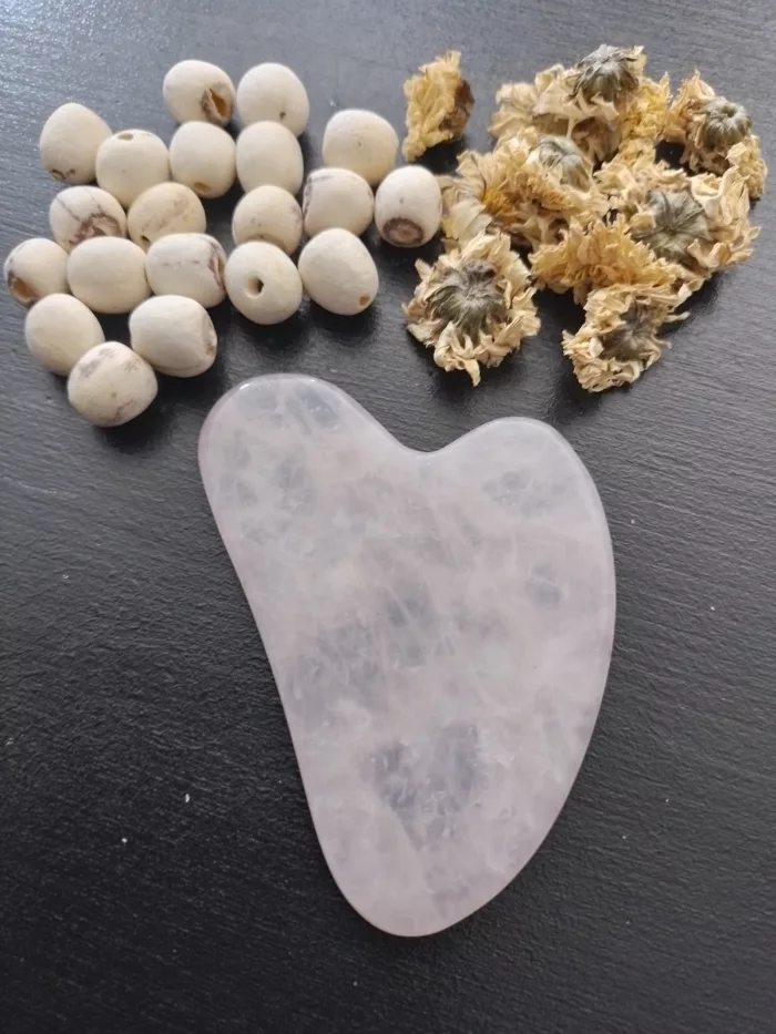 Gua sha en quartz rose-刮痧-(guā shā).