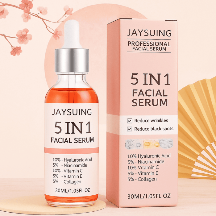 Sérum visage 5 en 1 à la vitamine C, présenté dans un décor asiatique élégant avec fleurs de cerisier et éventail doré